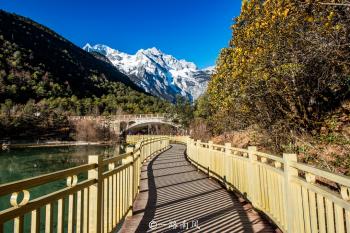 丽江4个必去的景点，从绿意盎然到白雪皑皑，两日游最合适  -图2