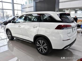 长度超4米7的领先尺寸SUV，低价高配油耗低，实拍长安欧尚X7  -图3